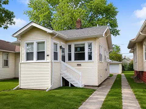 338 157th St, Calumet City, IL 60409