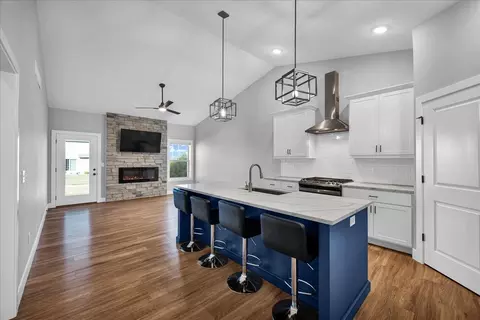 Kitchen - 1807 Glenbridge Rd, Bloomington, IL 61704 photo 3 of 3