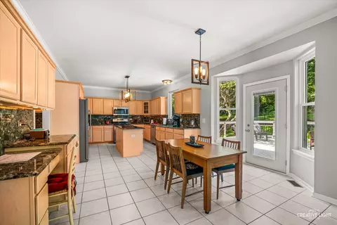Kitchen - 3825 Deville Ln, Saint Charles, IL 60175 photo 3 of 3