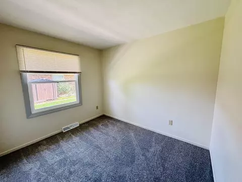 Bedroom - 1009 1011 14th St, Silvis, IL 61282 photo 1 of 4