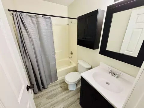 Bath - 1009 1011 14th St, Silvis, IL 61282 photo 1 of 1