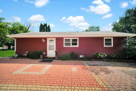28 W575 Barnes Ave, West Chicago, IL 60185