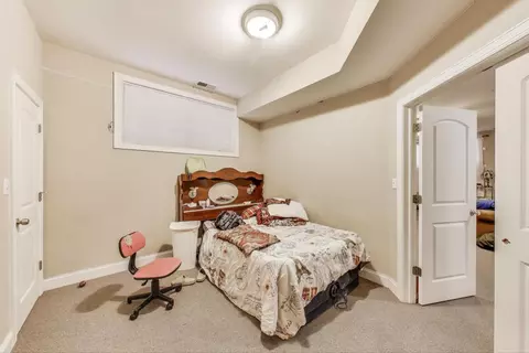 Bedroom - 6527 S Drexel Ave, Chicago, IL 60637 photo 4 of 6