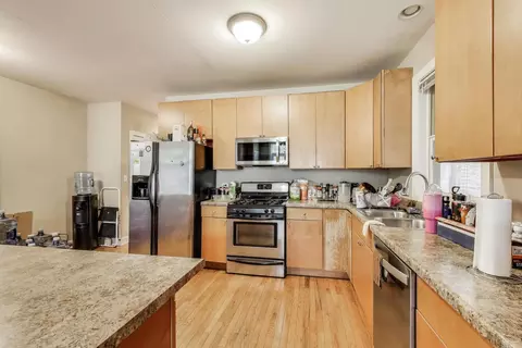 Kitchen - 6527 S Drexel Ave, Chicago, IL 60637 photo 2 of 4