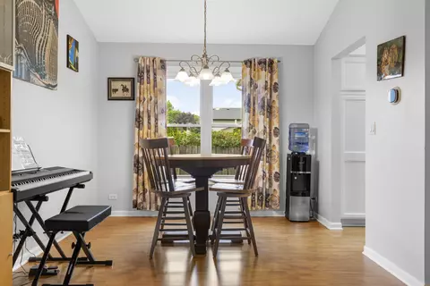 Dining - 300 Oakbrook Ct, Bartlett, IL 60103 photo 1 of 1