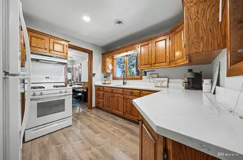 Kitchen - 23144 W Oak St, Plainfield, IL 60544 photo 3 of 4