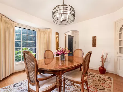 Dining - 1130 Duncan Ave, Elgin, IL 60120 photo 3 of 3