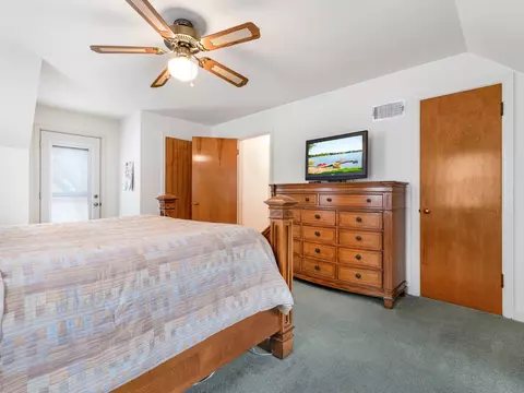Bedroom - 1130 Duncan Ave, Elgin, IL 60120 photo 4 of 4
