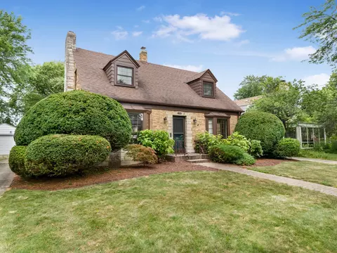 Exterior - 1130 Duncan Ave, Elgin, IL 60120 photo 2 of 8