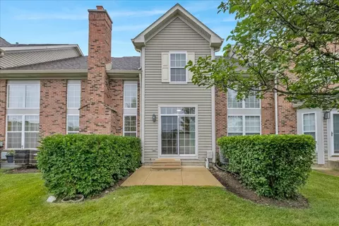Exterior - 2034 Ivy Ridge Dr, Hoffman Estates, IL 60192 photo 3 of 3