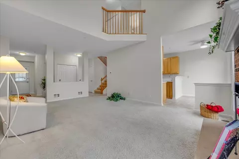 Living - 2034 Ivy Ridge Dr, Hoffman Estates, IL 60192 photo 3 of 3