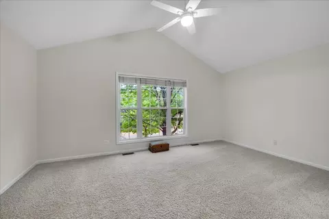 Bedroom - 2034 Ivy Ridge Dr, Hoffman Estates, IL 60192 photo 1 of 8