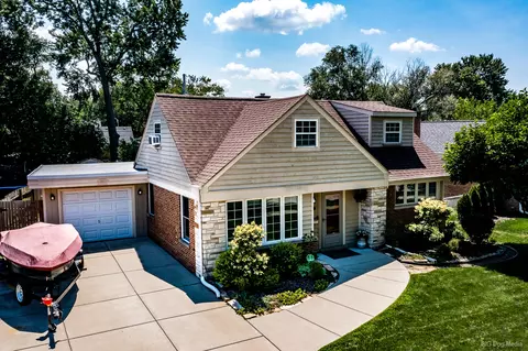 4101 W 109th St, Oak Lawn, IL 60453
