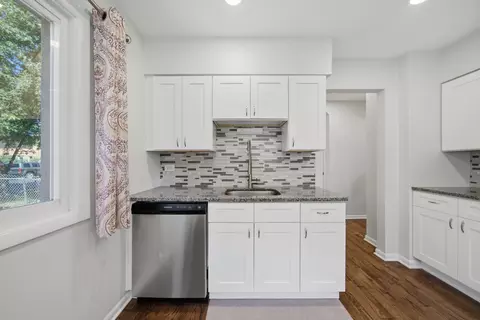 Kitchen - 1220 N Wheeling Rd, Mount Prospect, IL 60056 photo 3 of 3