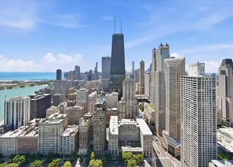 View/Area - 159 E Walton Pl #8D, Chicago, IL 60611 photo 2 of 4