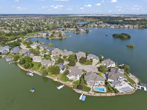 View/Area - 13258 Lakepoint Dr, Plainfield, IL 60585 photo 8 of 10