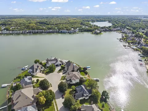 View/Area - 13258 Lakepoint Dr, Plainfield, IL 60585 photo 4 of 10