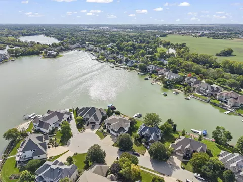 View/Area - 13258 Lakepoint Dr, Plainfield, IL 60585 photo 3 of 10