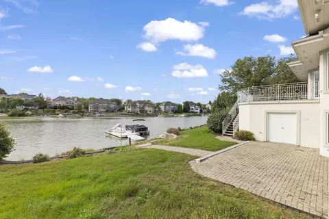 Exterior - 13258 Lakepoint Dr, Plainfield, IL 60585 photo 3 of 5