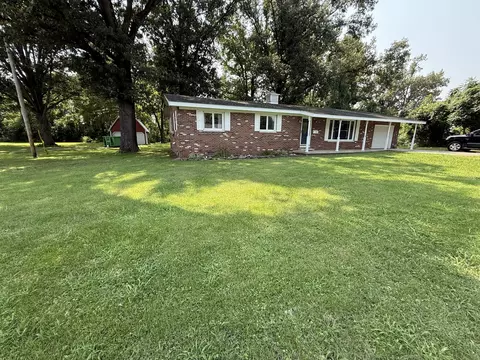 Exterior - 715 State St, Eldorado, IL 62930 photo 2 of 8