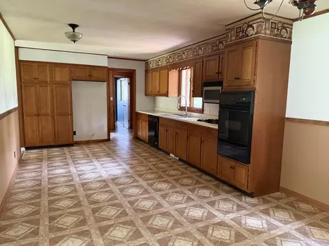 Kitchen - 715 State St, Eldorado, IL 62930 photo 1 of 2