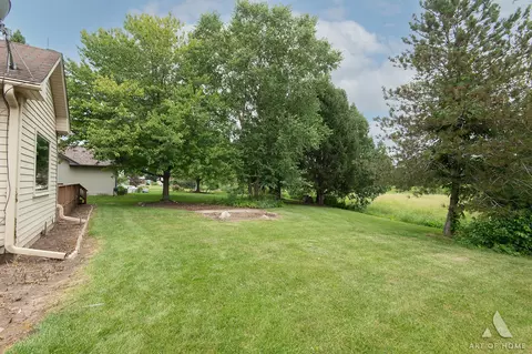 Exterior - 333 Brittany Trl, Elgin, IL 60120 photo 10 of 10