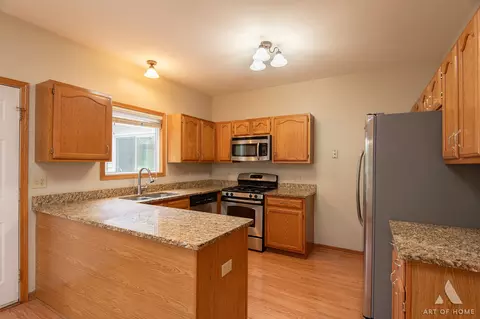 Kitchen - 333 Brittany Trl, Elgin, IL 60120 photo 1 of 4