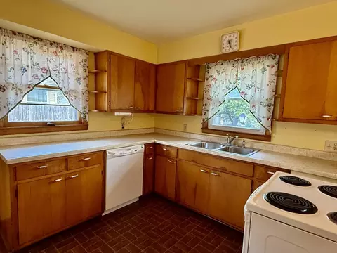 Kitchen - 1021 7th St, Peru, IL 61354 photo 3 of 3