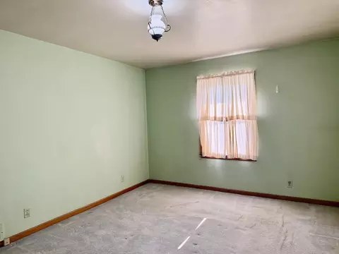 Bedroom - 1021 7th St, Peru, IL 61354 photo 3 of 7