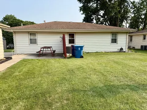 Exterior - 1021 7th St, Peru, IL 61354 photo 7 of 7