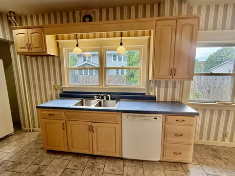 Kitchen - 811 NW 3rd Ave, Galva, IL 61434 photo 1 of 5
