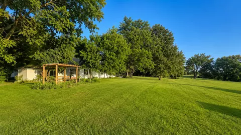 Exterior - 4601 Spring Grove Rd, Mchenry, IL 60051 photo 3 of 4