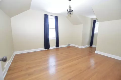Bedroom - 4601 Spring Grove Rd, Mchenry, IL 60051 photo 5 of 7