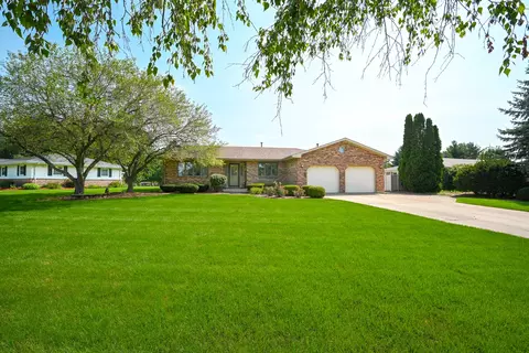 310 Wintree Ln, New Lenox, IL 60451