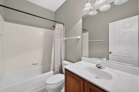 Bath - 432 N Harrison St, Algonquin, IL 60102 photo 3 of 3