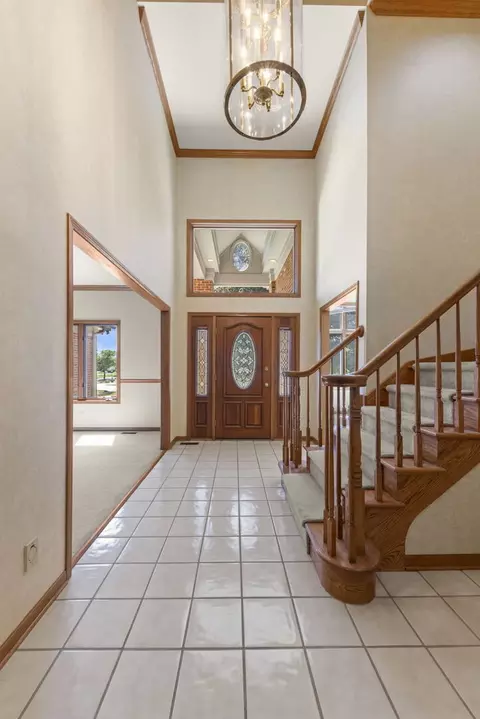 Entry Way - Undisclosed, Bartlett, IL 60103 photo 1 of 2