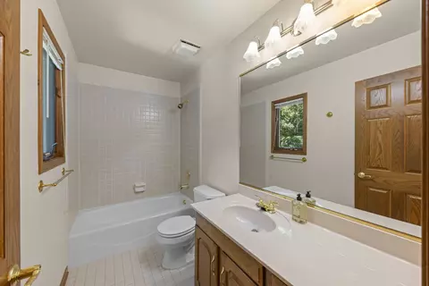 Bath - Undisclosed, Bartlett, IL 60103 photo 4 of 4