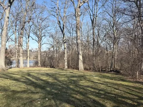 Exterior - Undisclosed, Bartlett, IL 60103 photo 6 of 8