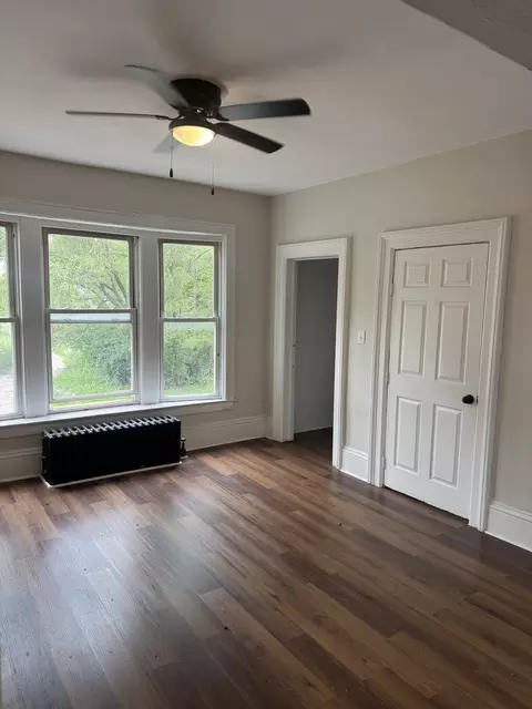 362 E 119th St, Chicago, IL 60628 photo 3