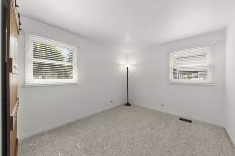 Bedroom - 2304 Meadow Dr, Rolling Meadows, IL 60008 photo 4 of 4