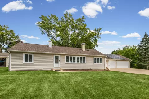 1125 Highland Rd, Mundelein, IL 60060