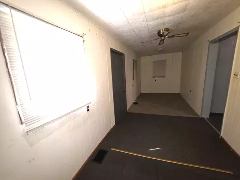 Entry Way - 639 S Pine St, Centralia, IL 62801 photo 1 of 2