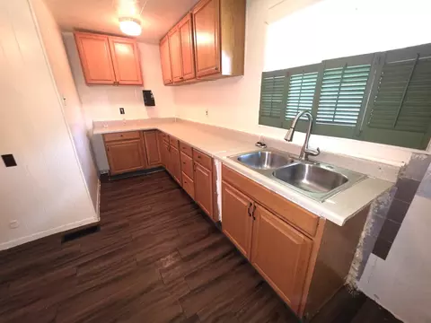 Kitchen - 639 S Pine St, Centralia, IL 62801 photo 1 of 7
