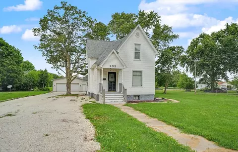 Other - 905 E Pells St, Paxton, IL 60957 photo 2 of 5