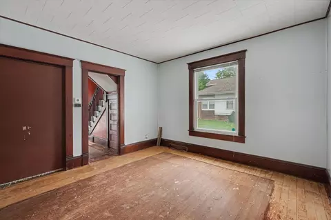 Living - 905 E Pells St, Paxton, IL 60957 photo 3 of 3