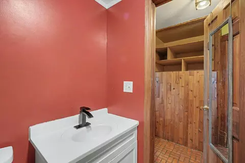 Bath - 905 E Pells St, Paxton, IL 60957 photo 1 of 3