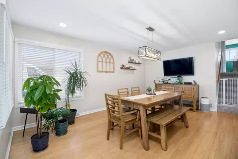Dining - 16472 Terry Ln, Oak Forest, IL 60452 photo 1 of 2