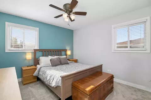 Bedroom - 16472 Terry Ln, Oak Forest, IL 60452 photo 1 of 3
