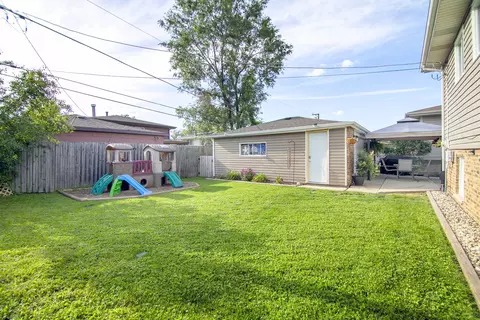 Exterior - 16472 Terry Ln, Oak Forest, IL 60452 photo 6 of 7