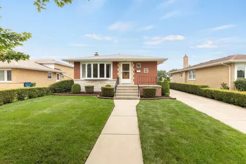 4537 W 100th Pl, Oak Lawn, IL 60453
